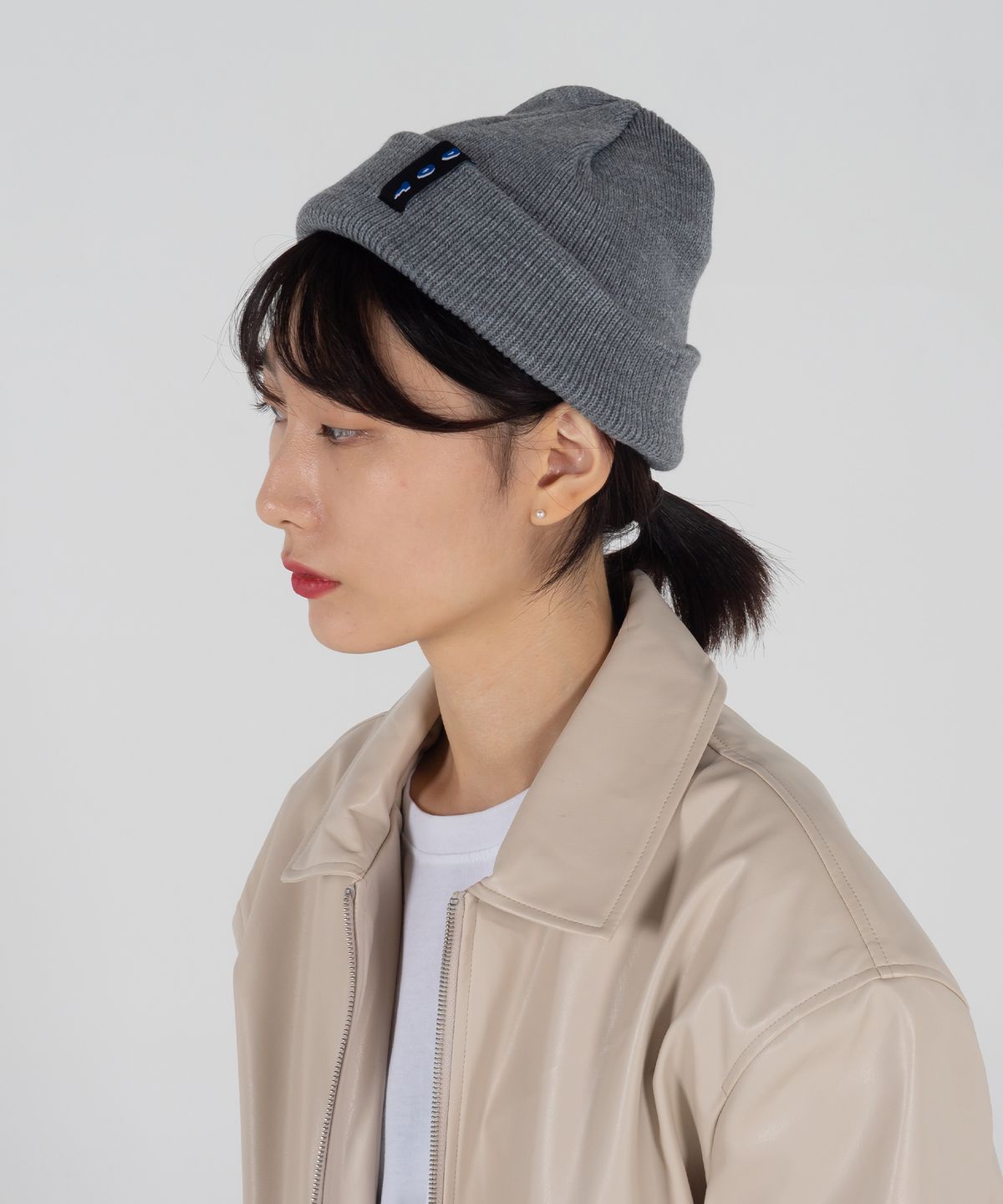 오드닷(ODD DOT) 오드 라벨 숏 비니_그레이