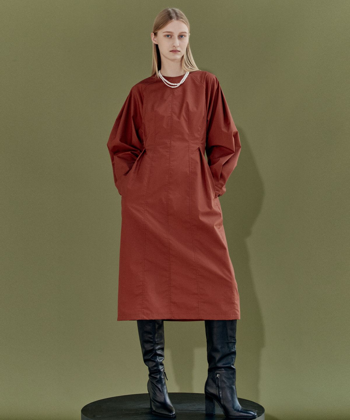 엔오르(EN OR) VOLUME SLEEVE TUCK DRESS - ORANGE