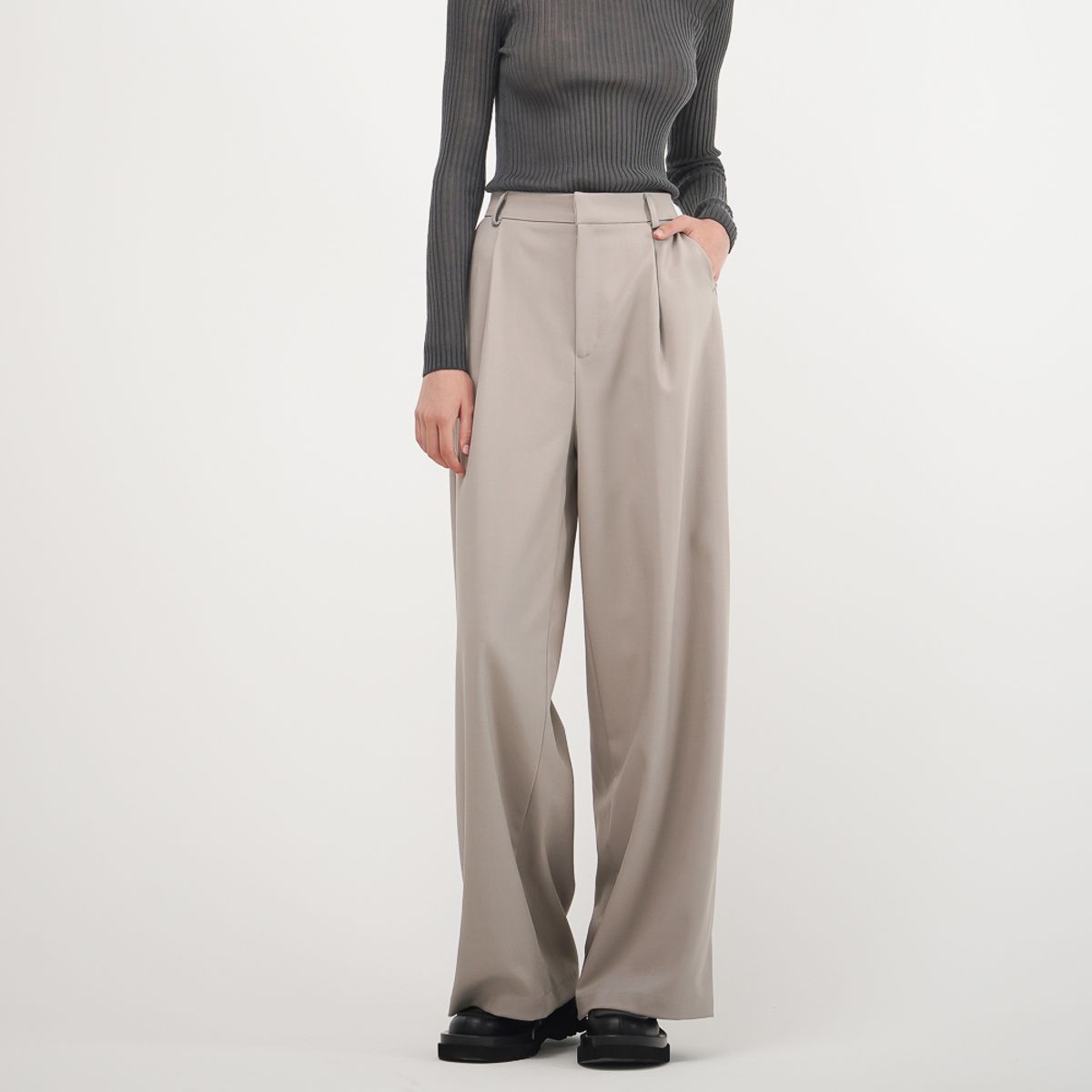 아쿠드(ACUD) Pintuck Wide Fit Slacks_Beige