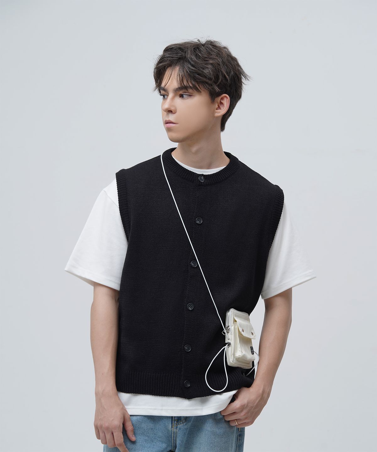 디쏘에이치(D.XO.H) 버튼 포인트 베스트 블랙