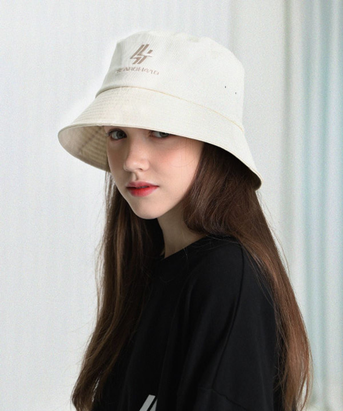 써치410(SEARCH410) [UNISEX] BASIC LOGO BUCKET HAT_BEIGE