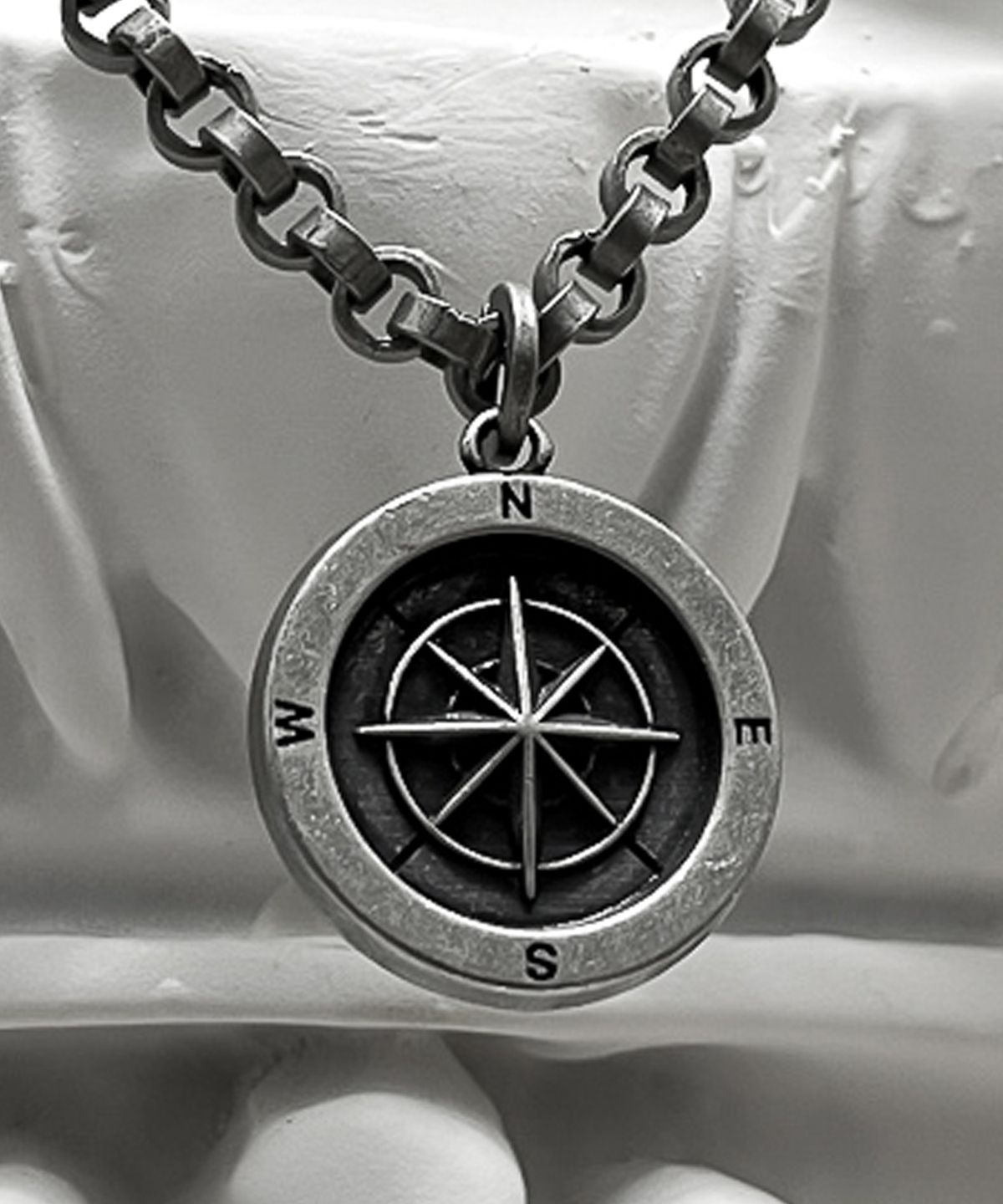 블레스드 뷸렛(BLESSED BULLET) Vaul 로고 나침반 체인 목걸이_다크실버/블랙