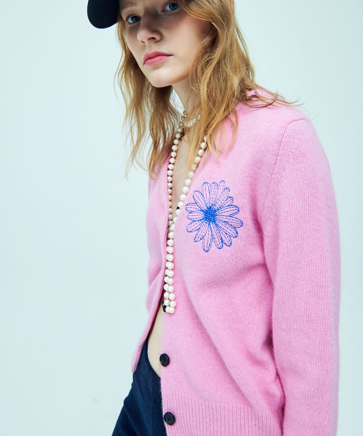 마르디 메크르디(MARDI MERCREDI) RACCOON BLENDED CARDIGAN V NECK_PINK BLUE
