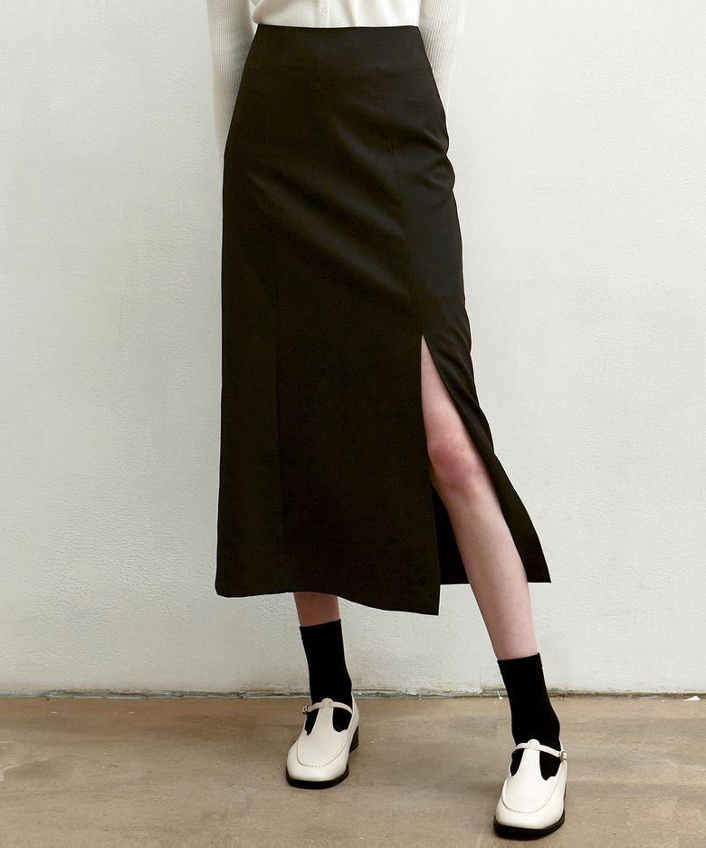 H-LINE SLIT SKIRT_BLACK