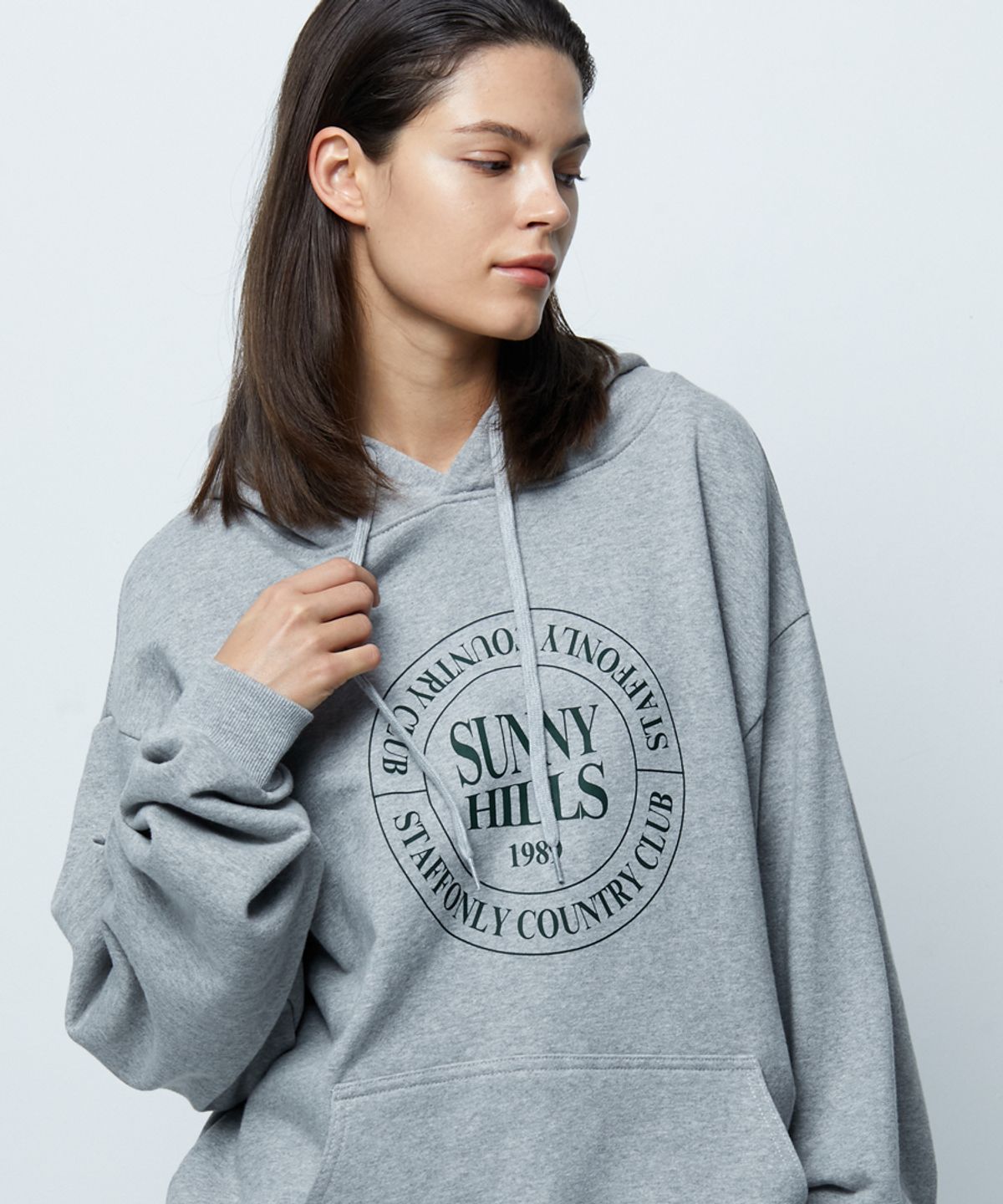 스텝온리(STAFFONLY) SUNNY HILLS LOGO HOODIE (MELANGE GREY)