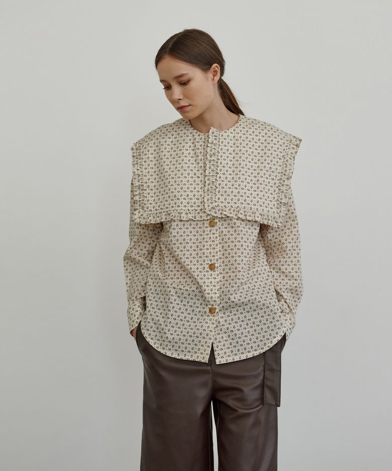RUFFLE SAILOR COLLOR BLOUSE_BROWN FLOWER