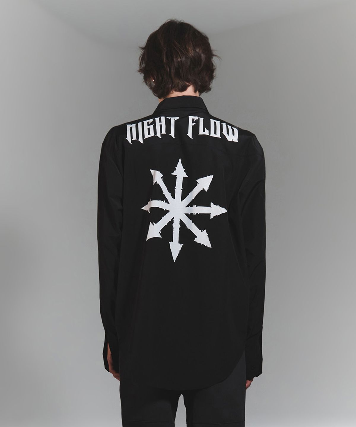 나이트플로우(NIGHT FLOW) Regular Collar Chaos Symbol Oversized Shirt (2 COLORS)