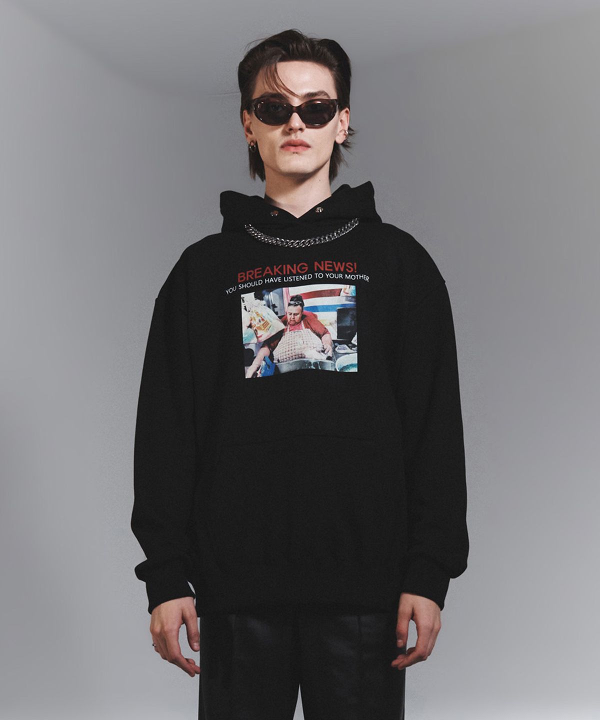 나이트플로우(NIGHT FLOW) Breaking News! Hoodie (2 COLORS)