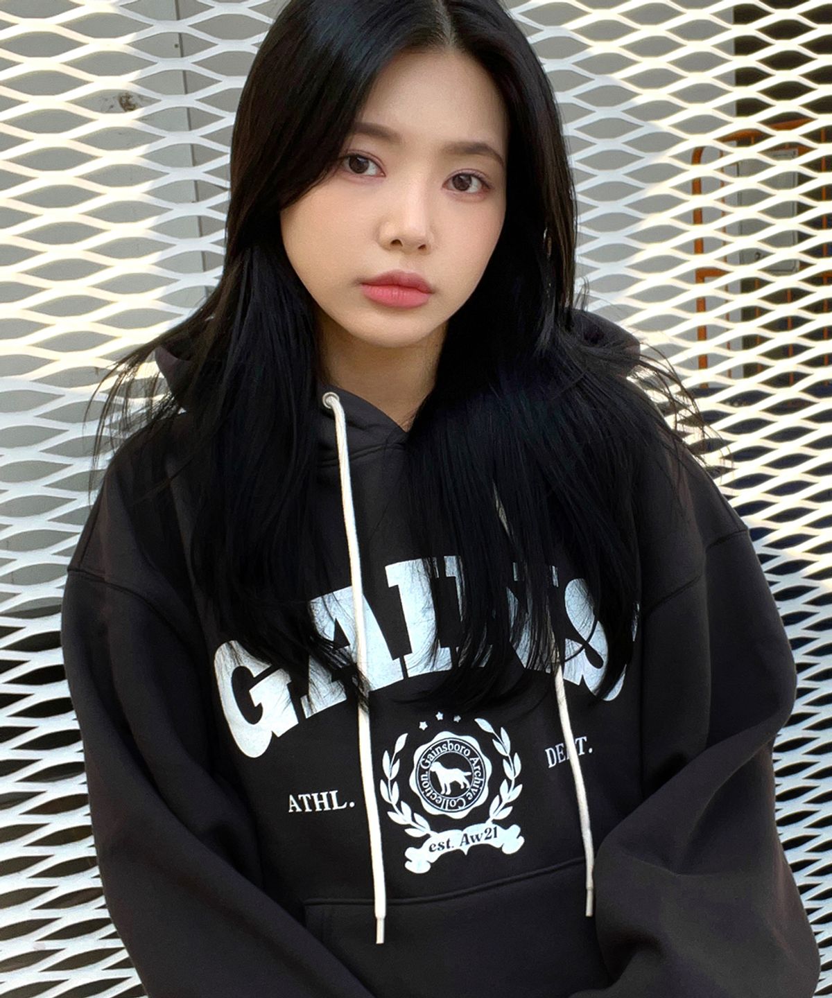 게인스보로(GAINSBORO) 로럴골든 후드티_블랙