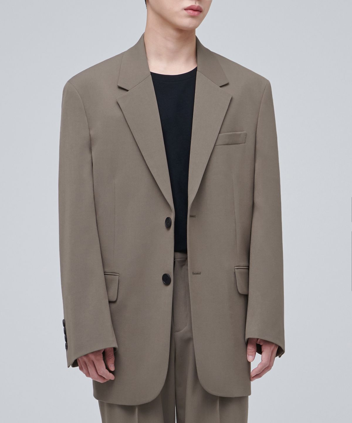 무신사 스탠다드(MUSINSA STANDARD) 대디 숄더 오버사이즈 블레이저 [더스티 베이지]
