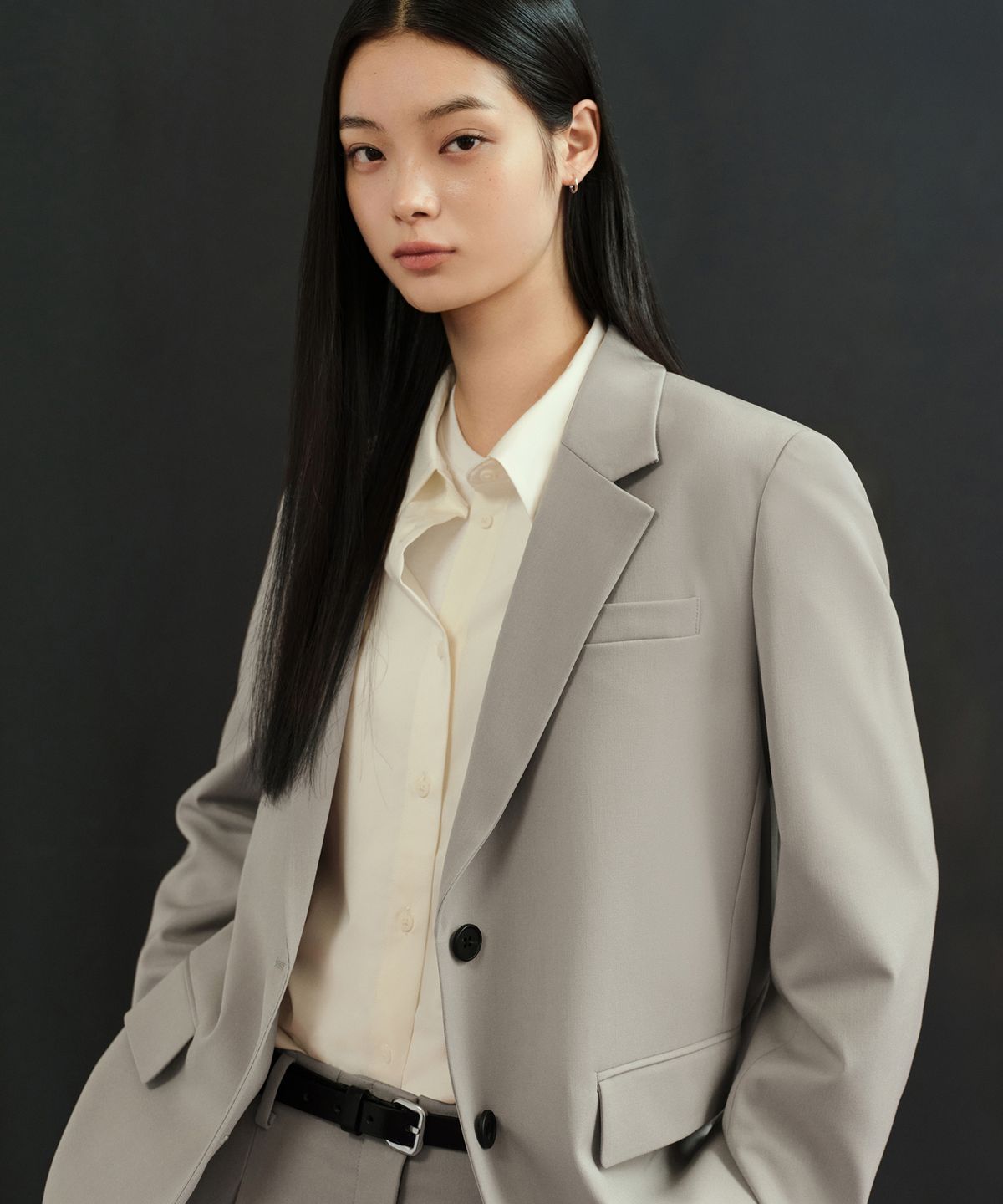 무신사 스탠다드 우먼(MUSINSA STANDARD WOMAN) 우먼즈 오버사이즈 블레이저 [라이트 베이지]