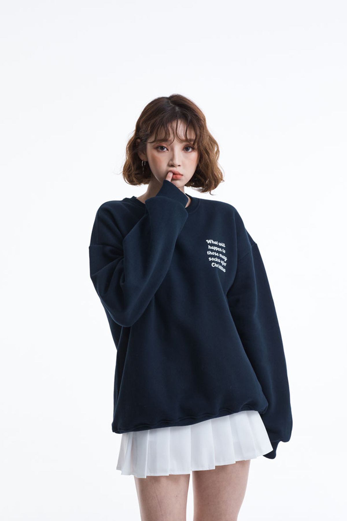 스터퍼(STUFFER) 집 구석 어딘가 Sweatshirt
