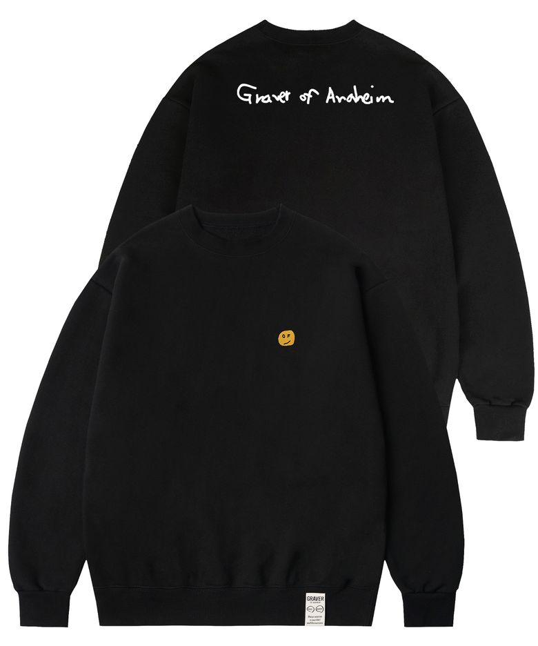 [UNISEX]드로잉도트 자수 백로고 맨투맨_블랙