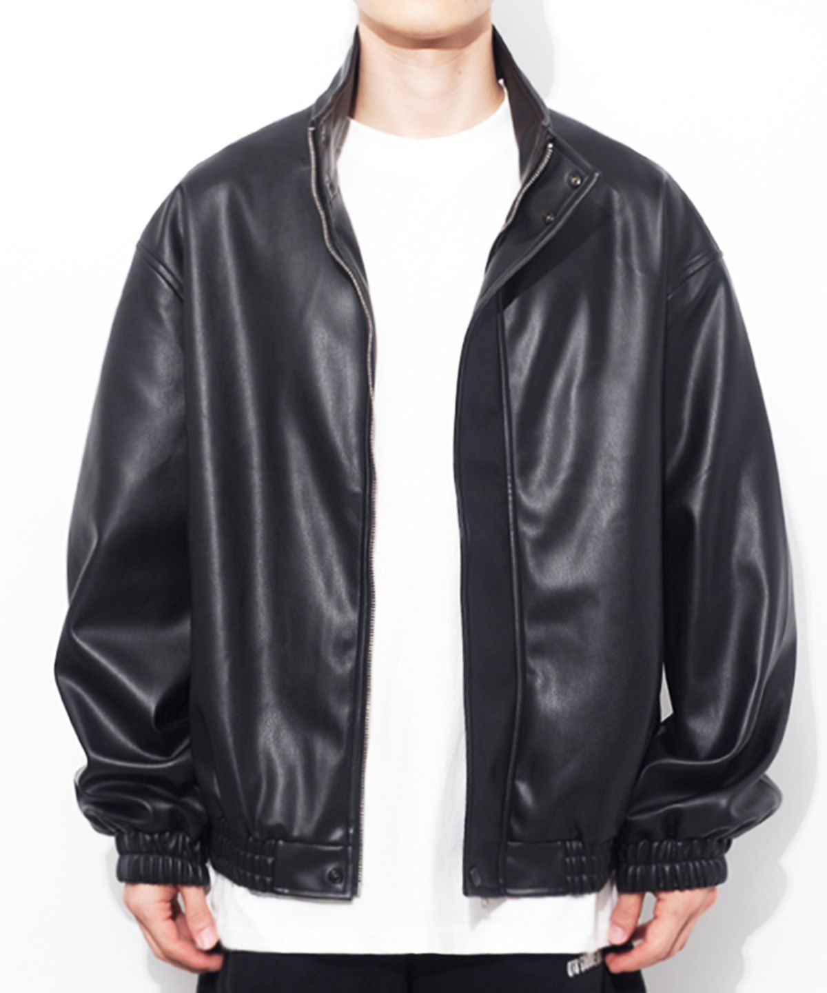 큐티에잇 가먼츠(QT8 GARMENTS) LB Synthetic Leather Hidden Jacket (Black)