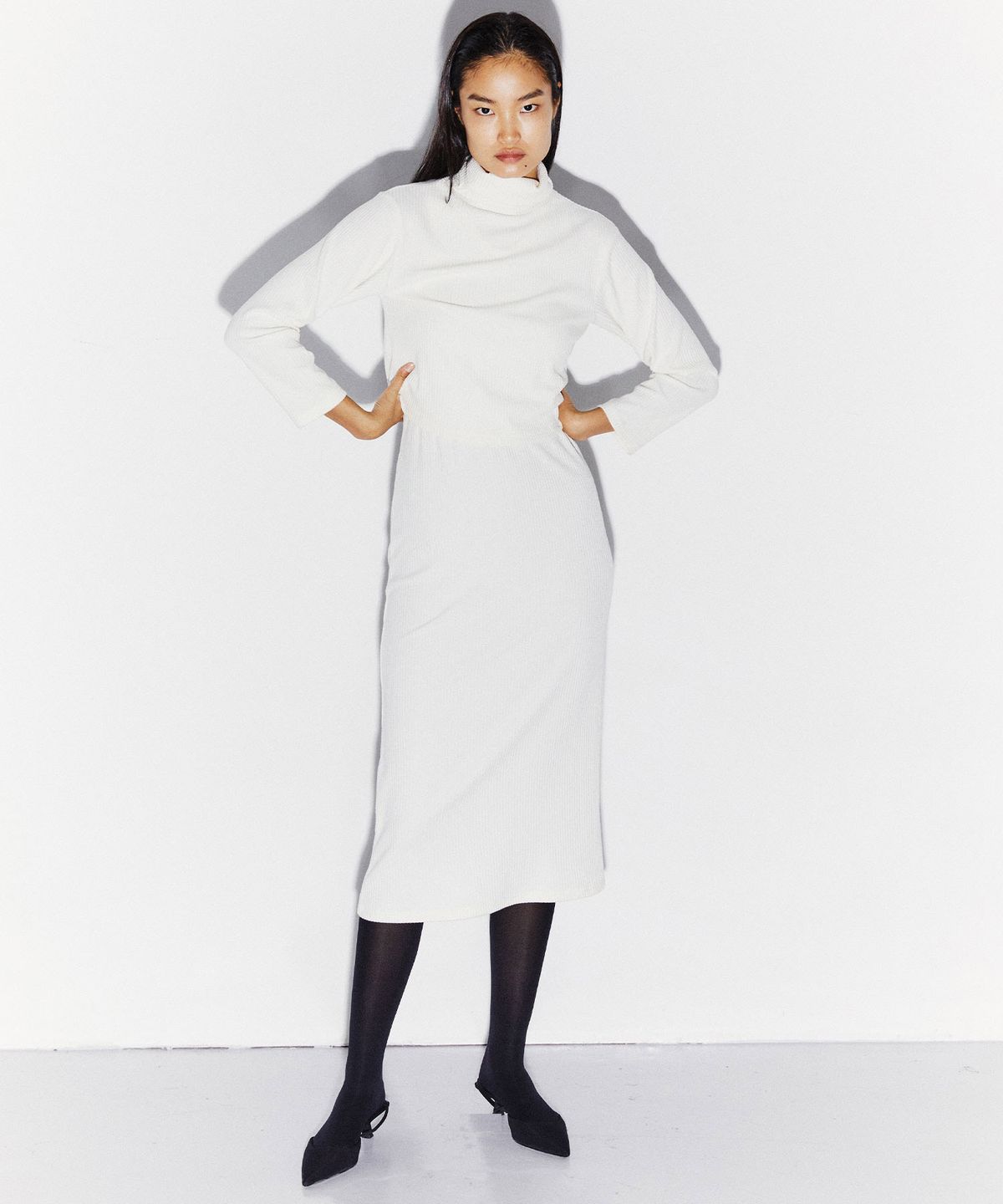 킴도(KIMDOH) CROP TURTLENECK SWEATER V-NECK DRESS SET IVORY