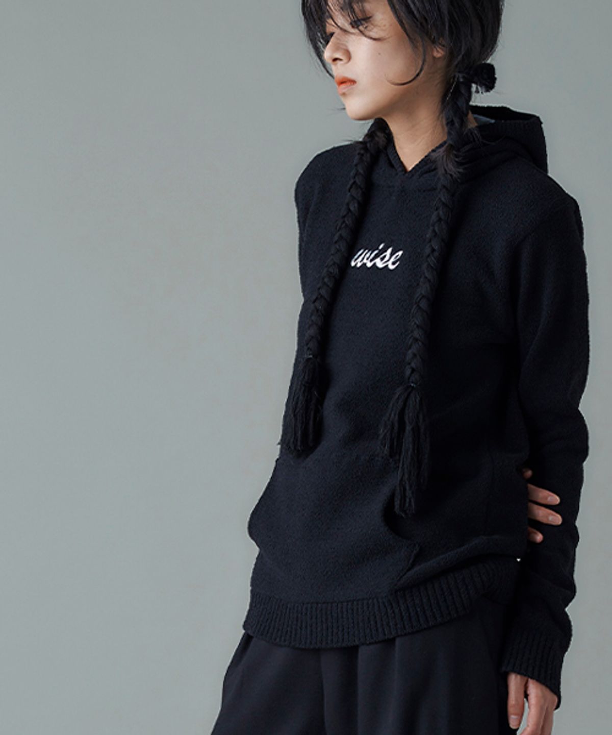로희어패럴(ROHEE APPAREL) 페이크 후디 니트 / 블랙