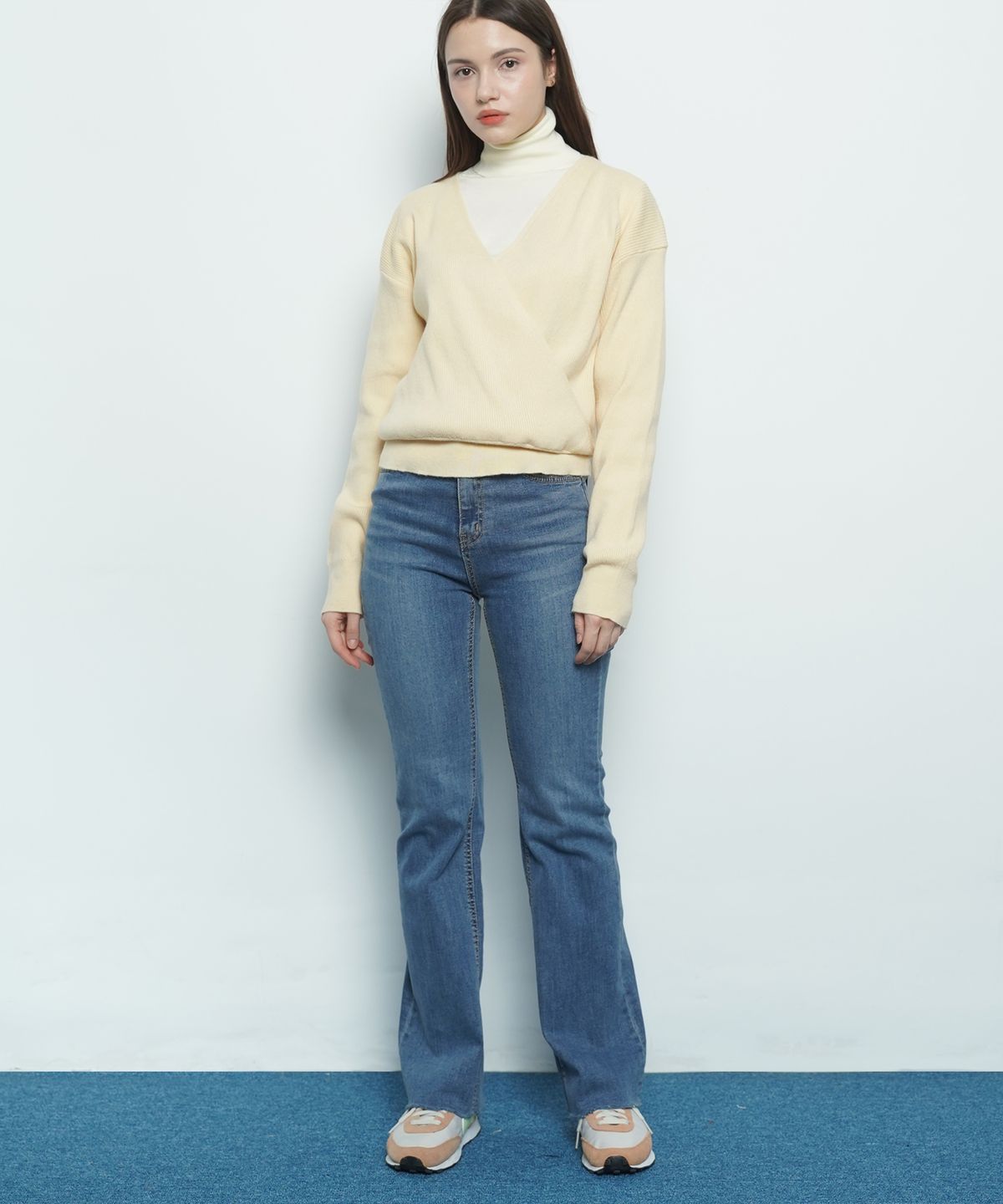 에이본(THE-ABON) W19 cutting bootcut denim
