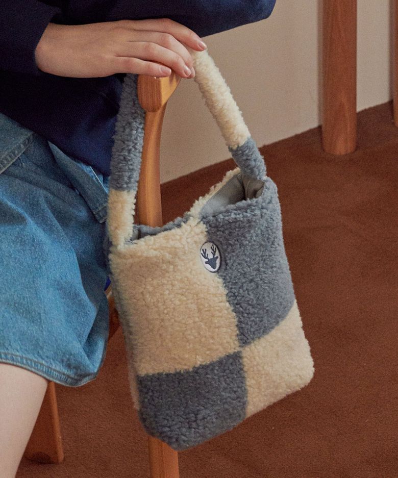 Checkerboard fur bag_sky blue