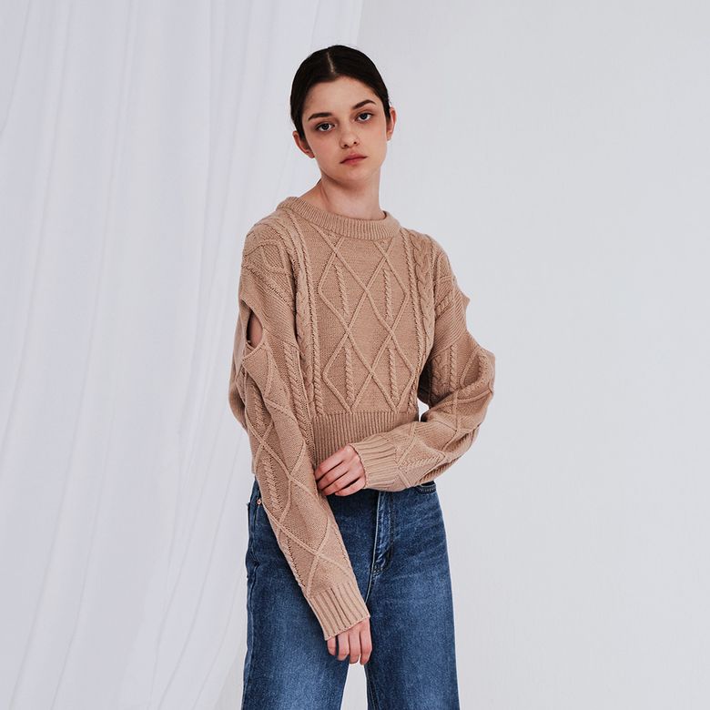OPEN SHOULDER SHORT KNIT BEIGE
