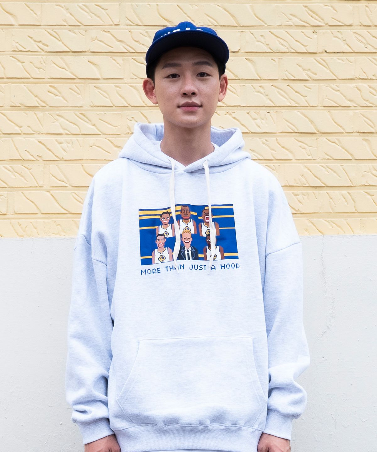 스터프(STUFF) 스터프x주재범 픽셀 다운타운팀 후드티 라이트그레이