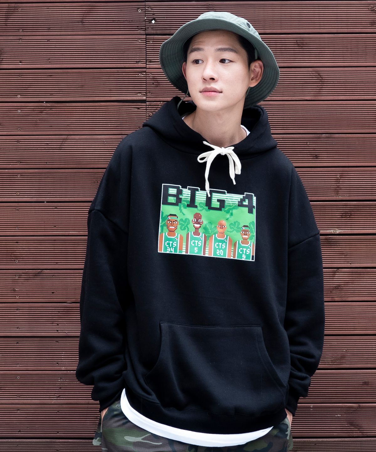 스터프(STUFF) 스터프x주재범 픽셀 빅4 후드티 블랙