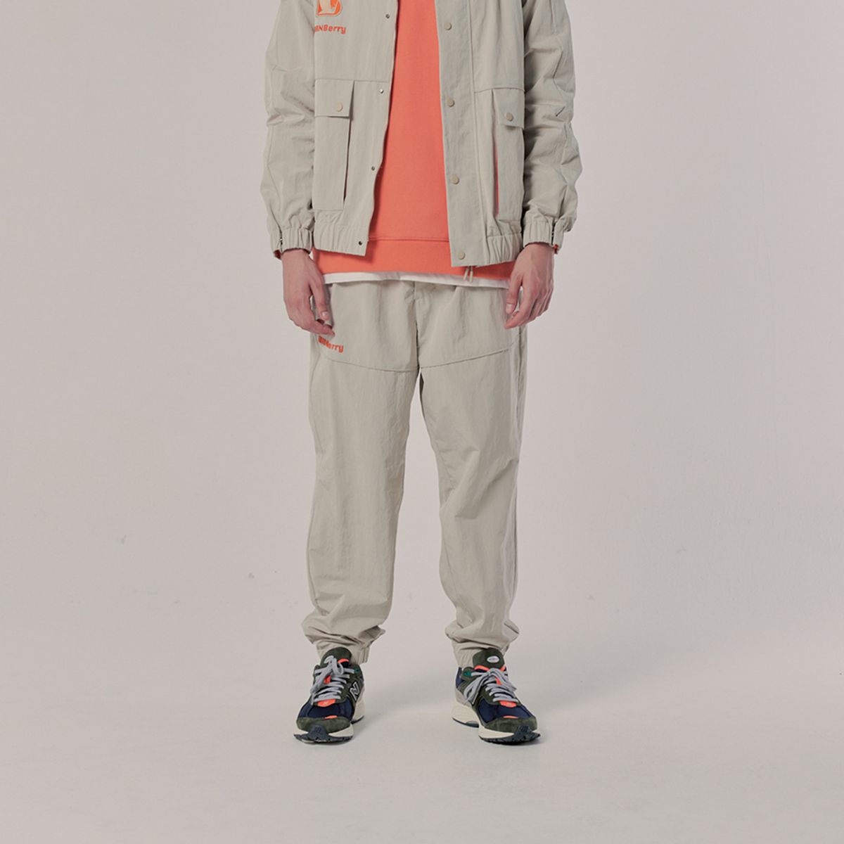 브라이언베리(BRIAN BERRY) GALLAD SET-UP PANTS_L/BEIGE