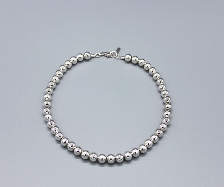 ball necklace