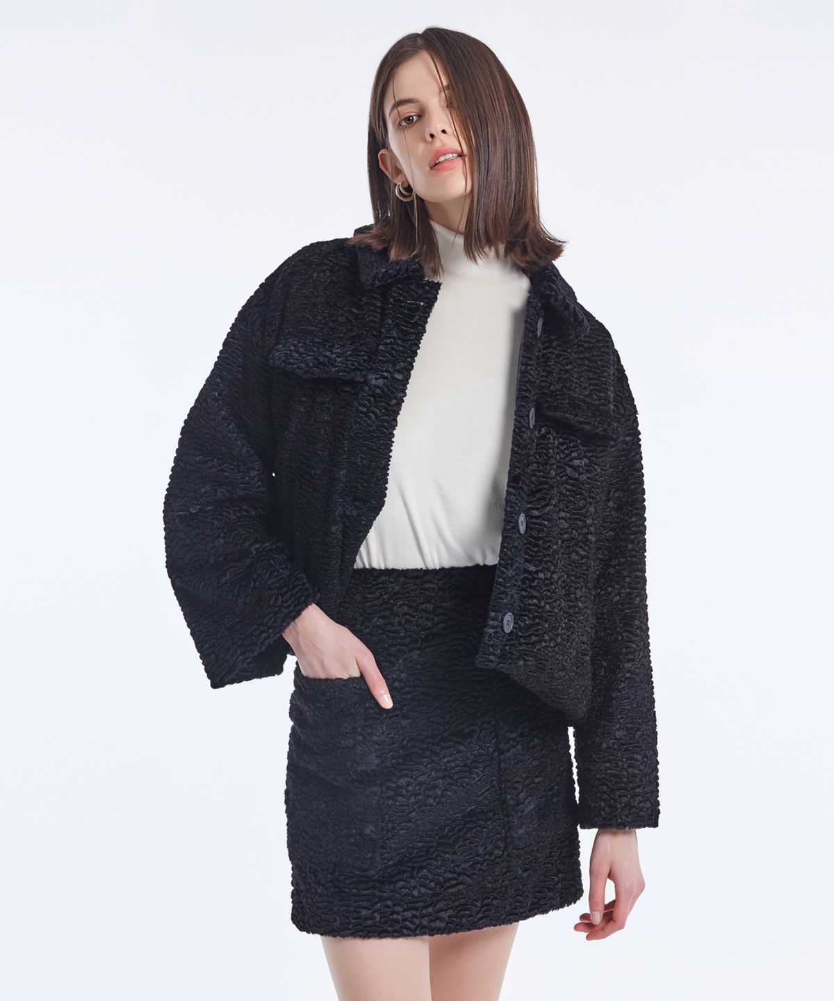 네벨에브리웨어(NEBELEVERYWEAR) WAVE VELVET PADDING JACKET_BLACK