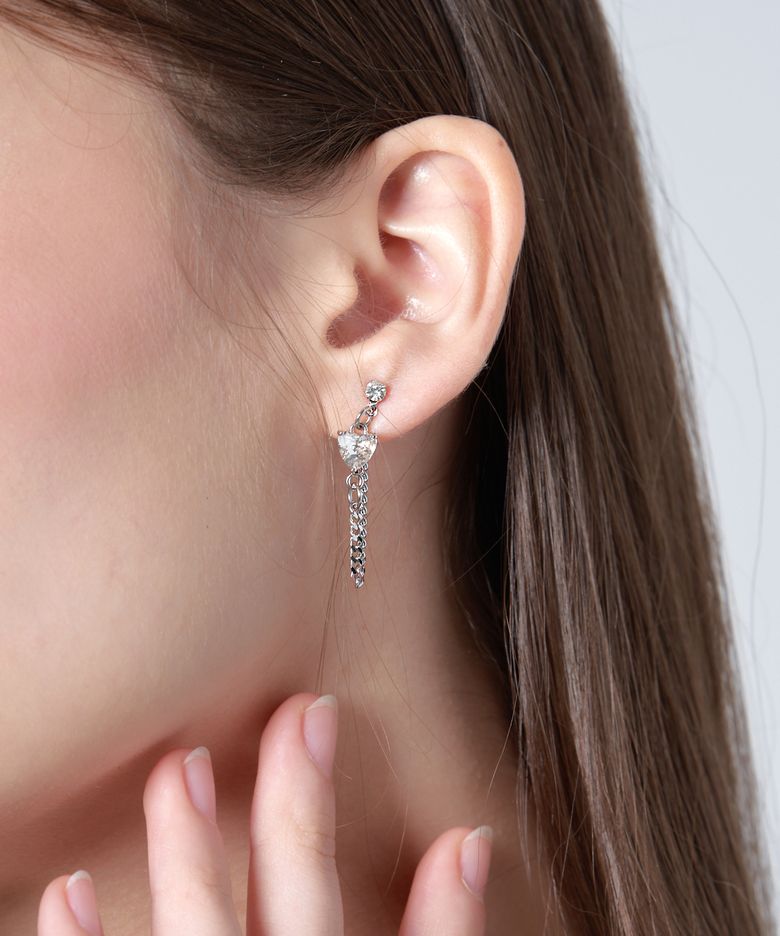 WHITE HEART PEARL EARRING