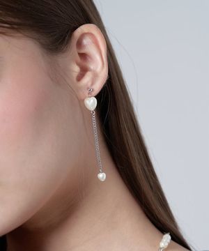 WHITE HEART DROP EARRING