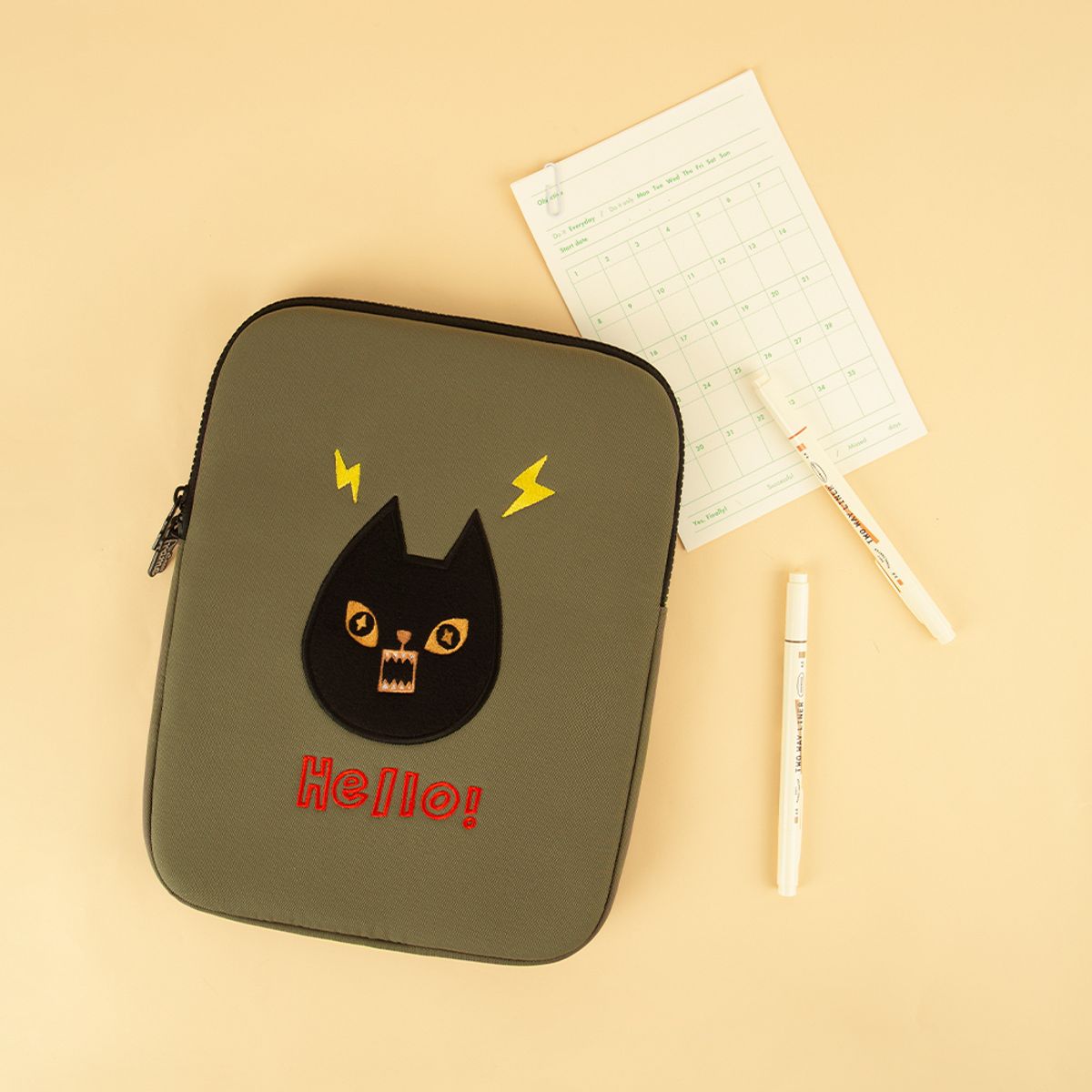 올뉴프레임(ALL NEW FRAME) 자수 아이패드 파우치-깜짝냥이