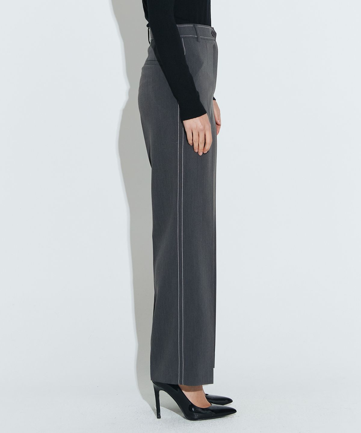 채뉴욕(CHAENEWYORK) Stitched straight trouser [Grey]