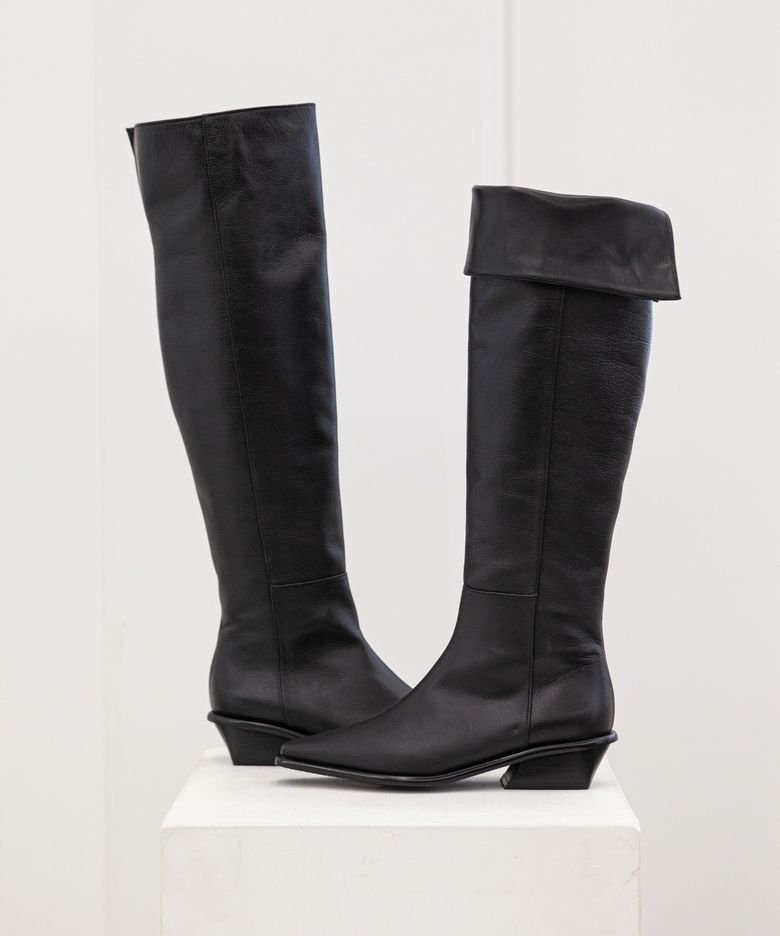 Collar Knee-High Boots 칼라 니하이 부츠 21F23BK