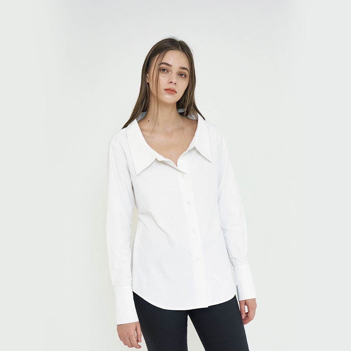 누댓(NUDAT) gloo straight collar strap shirt white