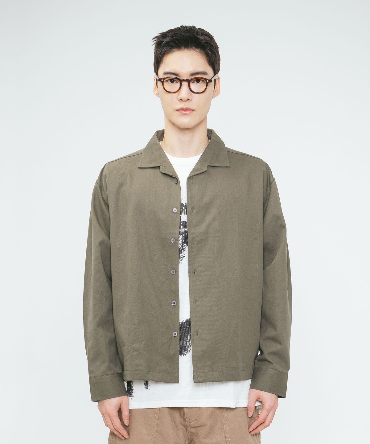 슬로우유니버스(SLOWUNIVERSE) HIDDEN POCKET OPEN COLLAR SHIRTS JACKET (KHAKI)