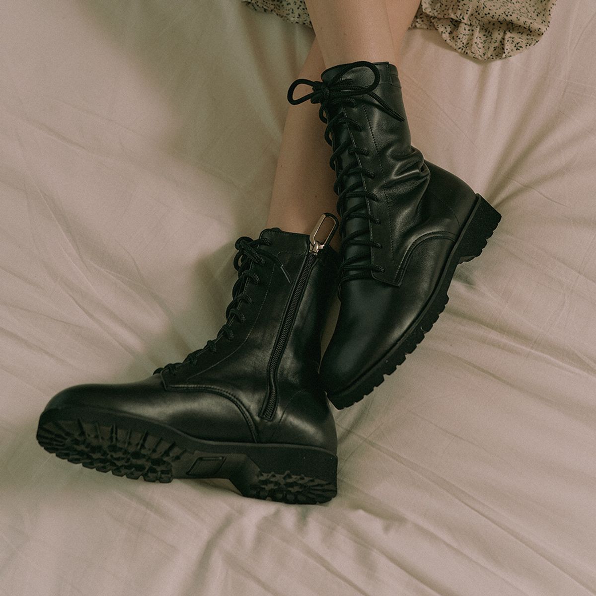 케리제이드(KERRIJADE) Flat Walker Boots_Black