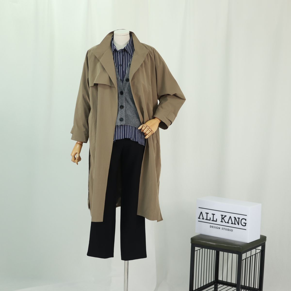 올강 디자인 스튜디오(ALL KANG DESIGN STUDIO) 언발 날개 아방 바바리