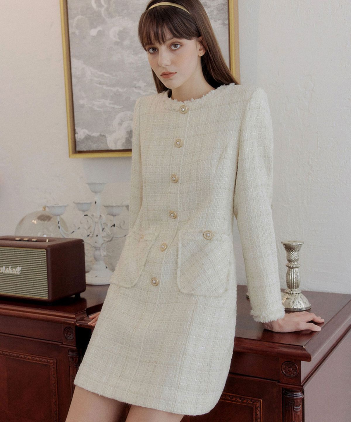 룩캐스트(LOOKAST) 아이보리 라운드 트위드 원피스 / IVORY ROUND TWEED DRESS