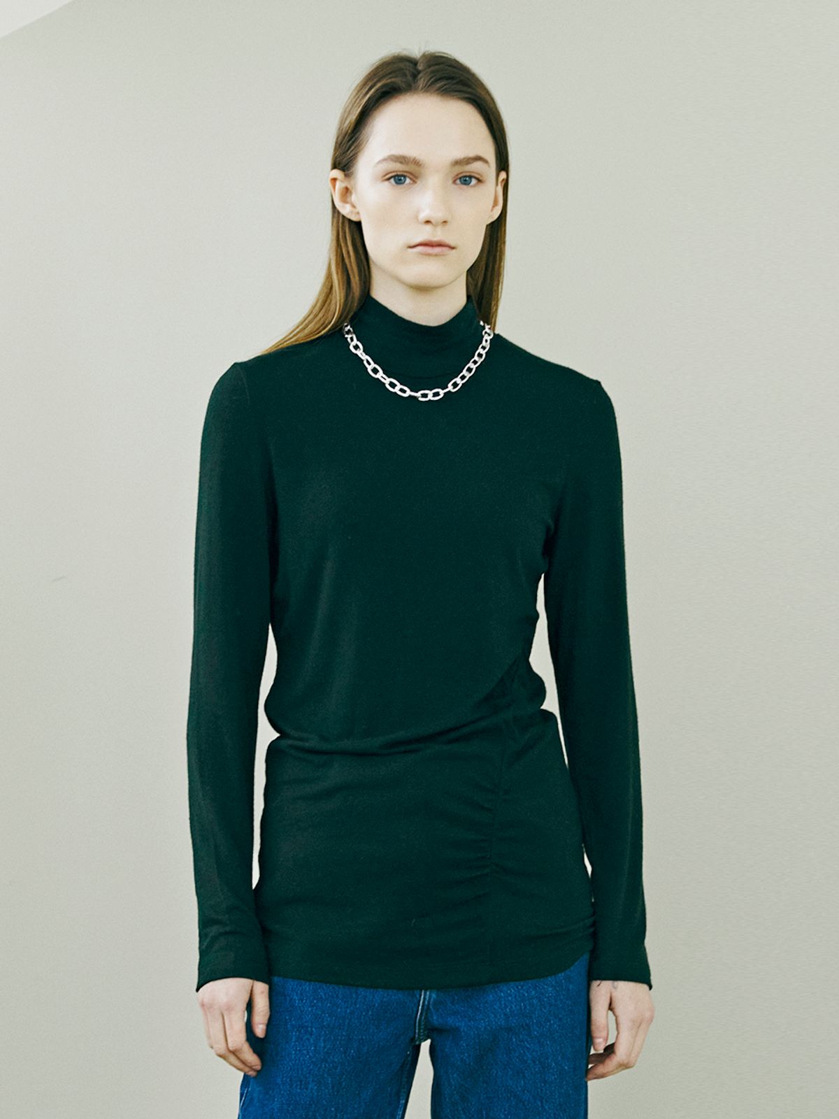 누브(NOUVE) Wool Side Shirring T-Shirt - Black