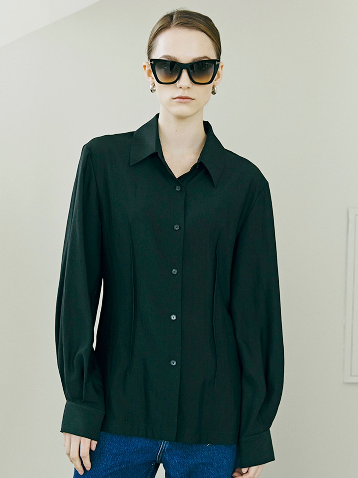 누브(NOUVE) Balloon Sleeve Silket Blouse - Black