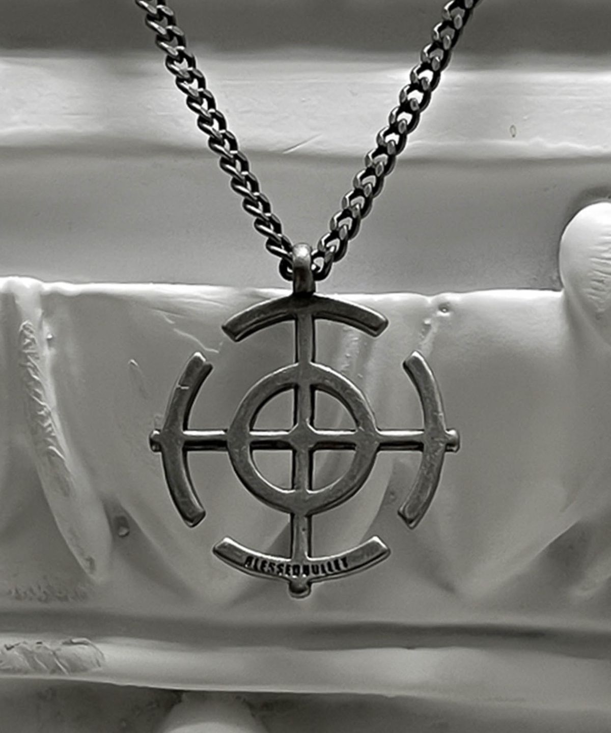 블레스드 뷸렛(BLESSED BULLET) 사이트 모티브 체인 목걸이_다크실버/엔틱골드