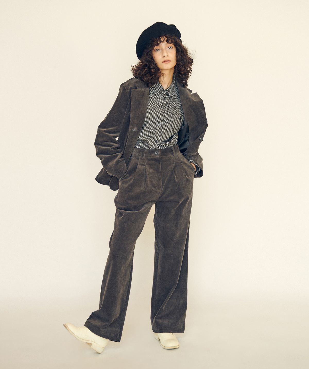 버나드밀즈(BERNARD MILLS) DOUBLE PLEATED CORDUROY PANTS - CHARCOAL GRAY