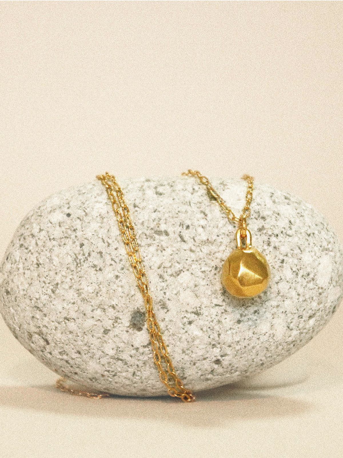 아드리비툼(ADLIBITUM) M.PEBBLE NECKLACE