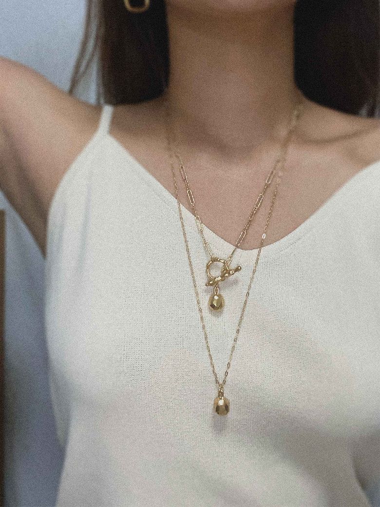 PEBBLE NECKLACE