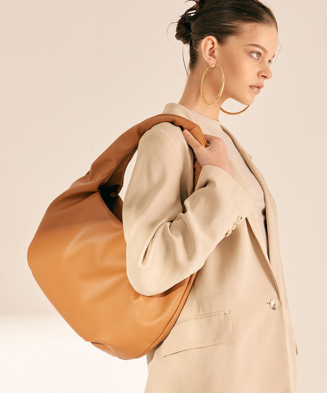 【BBYB】21FW★ Curve Shoulder Bag MUSINSA | BBYB Curved shoulder bag (caramel brown)