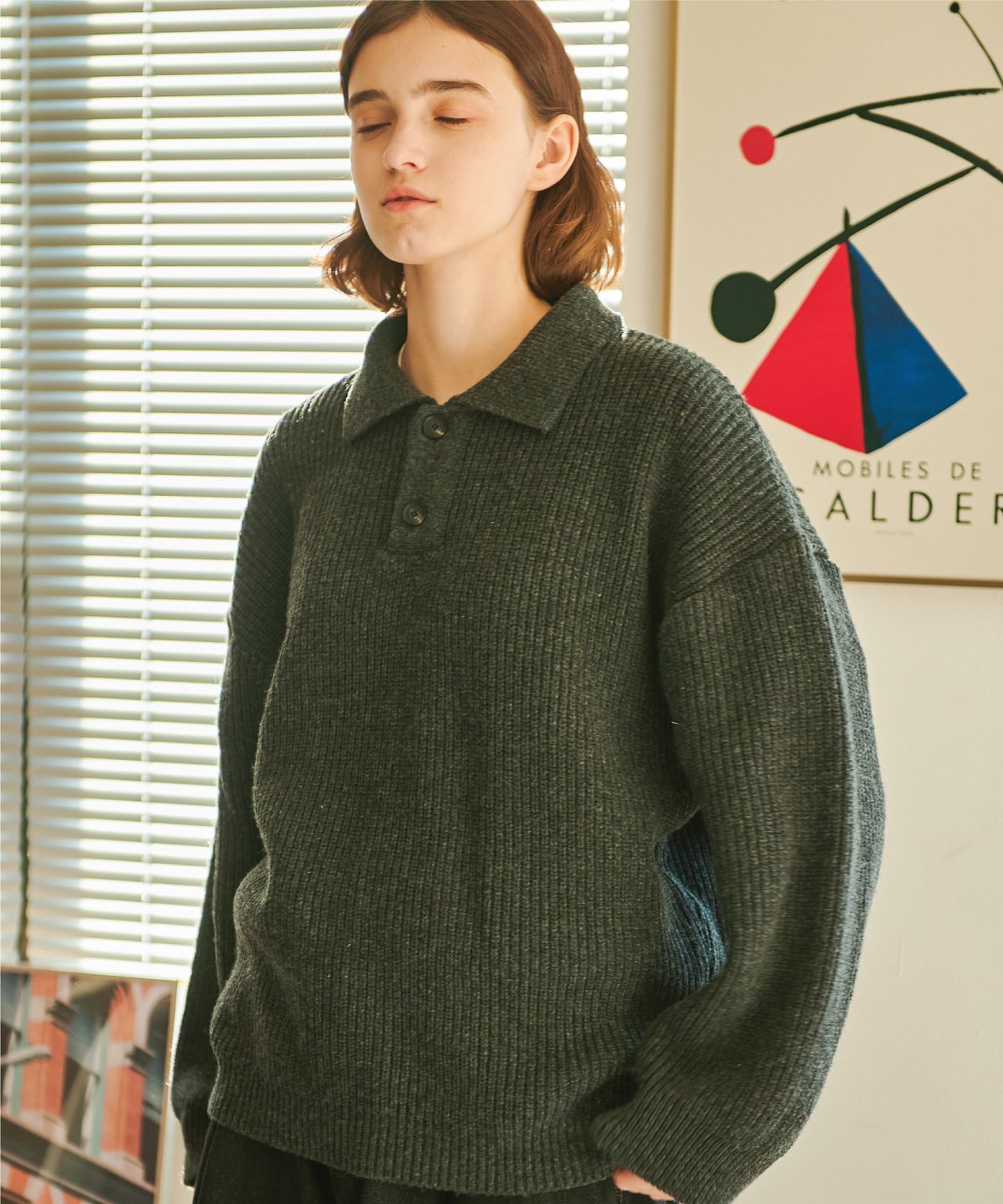 꼼파뇨(CPGN STUDIO) 헤비오버핏 풀오버 카라 스웨터 챠콜