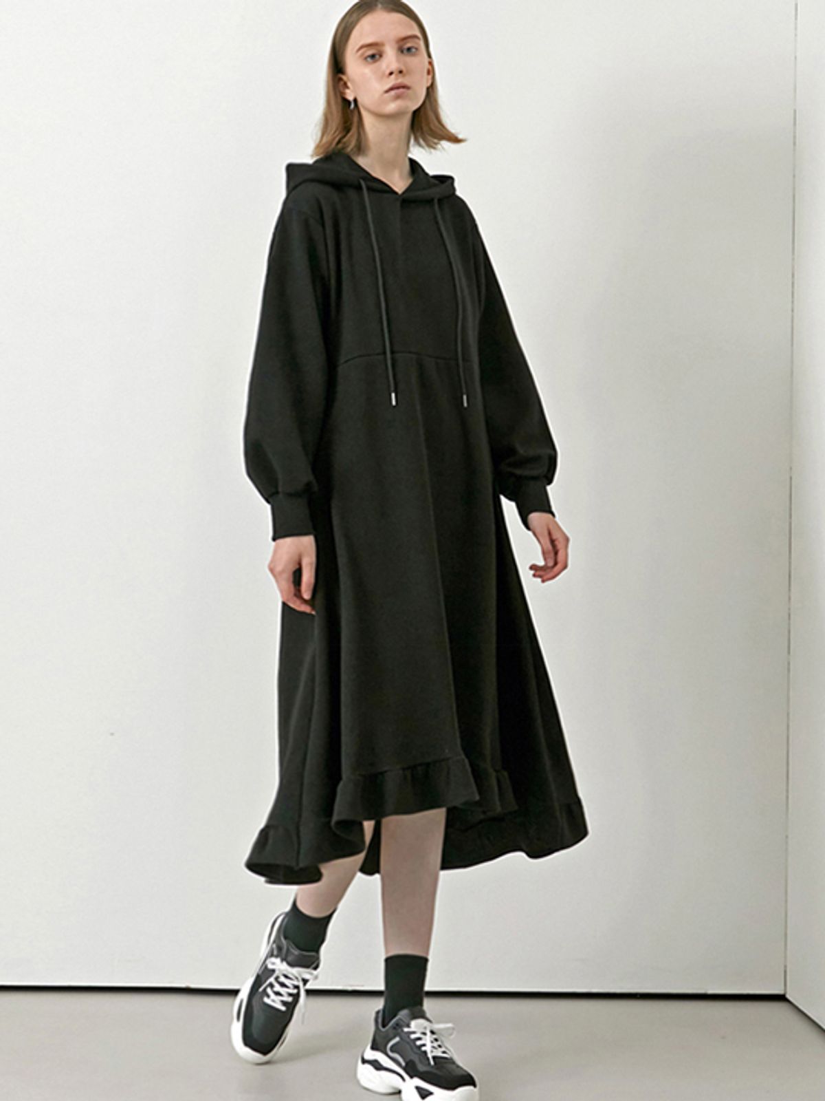 아방(AVANT-G) Hooded Frill Long Dress - Black (기모)