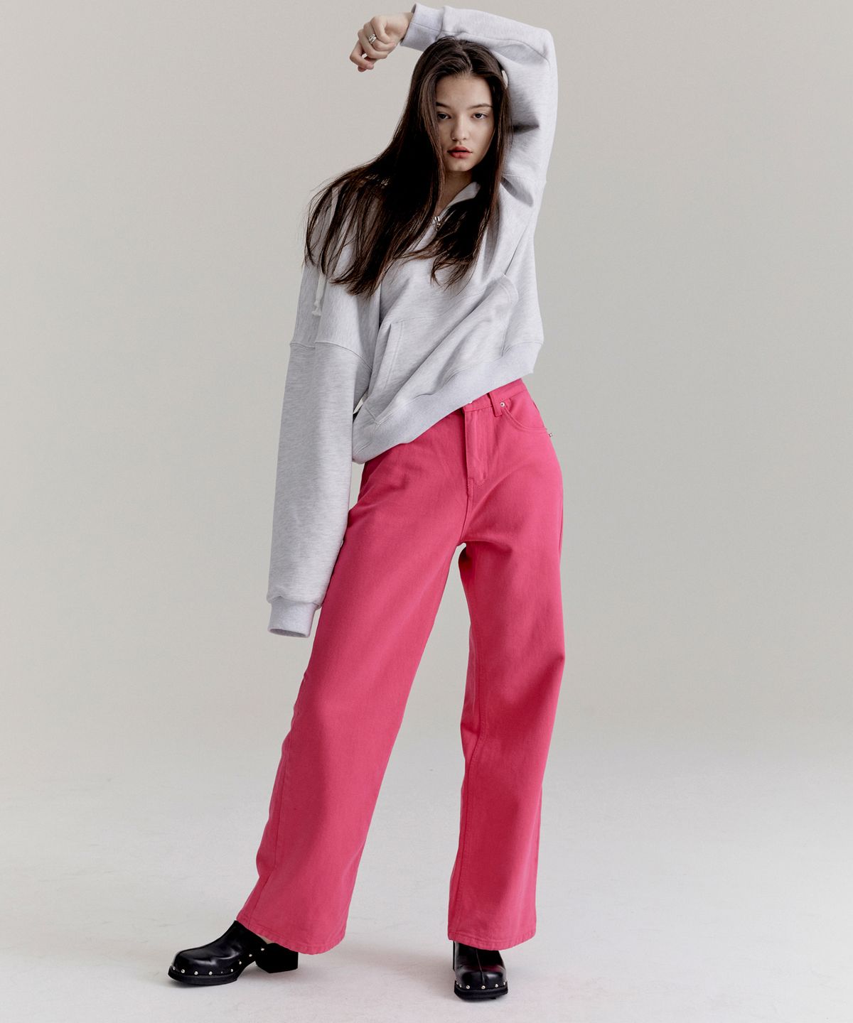 온느(ONNE) 큐빅 루즈핏 데님 팬츠 - 체리 핑크
