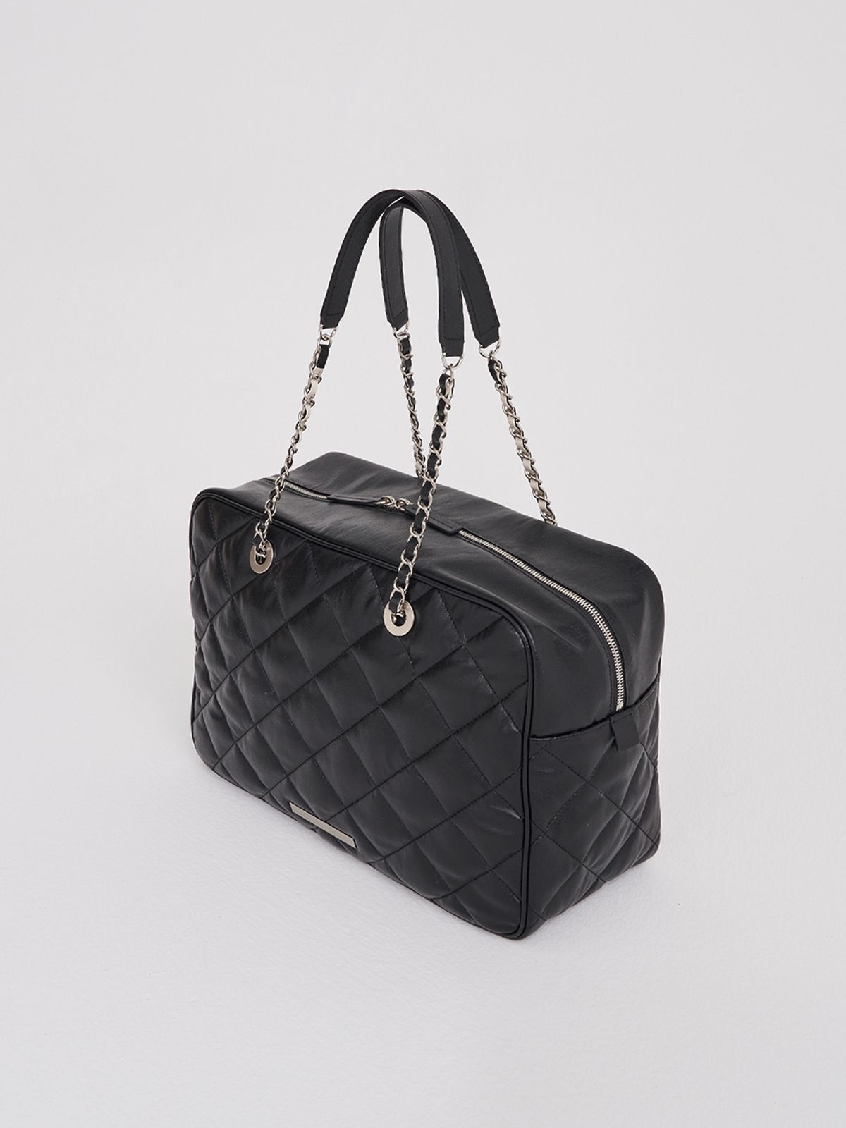 마뗑킴(MATIN KIM) BIG QUILTING BAG IN BLACK