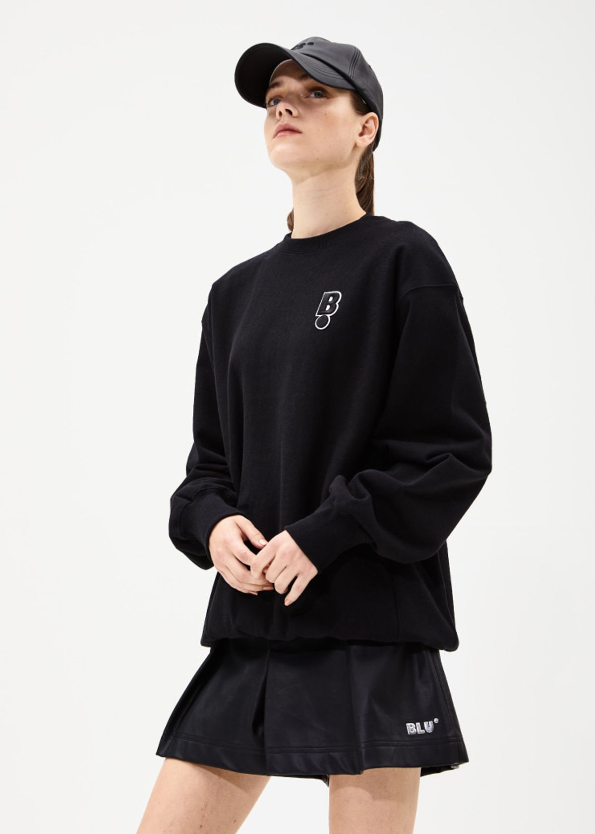 블루닷(BLUDOT) 페이크 레더 하프팬츠_BK